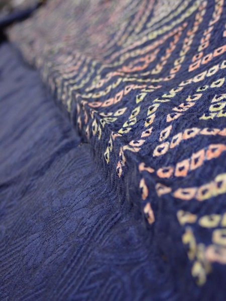 Photo5: 4K07z100  Japanese Kimono Silk SHIBORI FABRIC  Dark navy 92.9x14.8 (5)