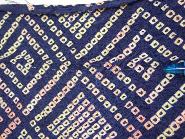 Photo7: 4K07z100  Japanese Kimono Silk SHIBORI FABRIC  Dark navy 92.9x14.8 (7)