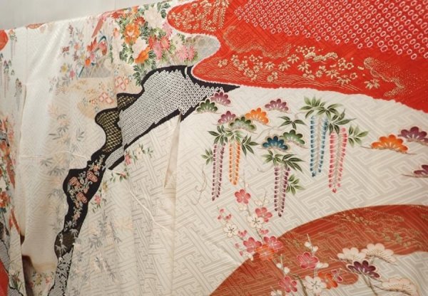 Photo2: 6909T11z1210 Vintage Japanese Kimono Silk FURISODE Flowers Off-white (2)
