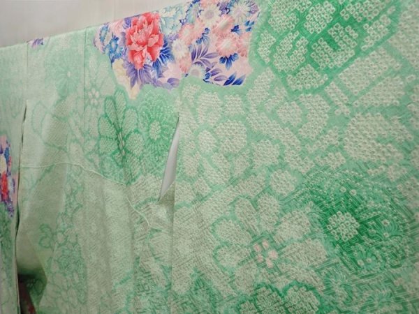 Photo2: 6909T13z1160 Vintage Japanese Kimono Silk FURISODE Peony Pistachio green (2)
