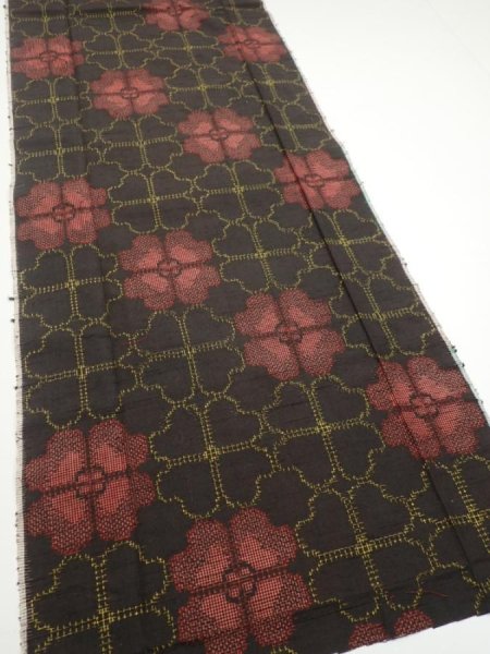 Photo2: 2V05z80  Japanese Kimono Silk TSUMUGI FABRIC Flower Black 63.0x14.4 (2)
