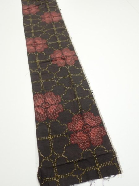 Photo2: 2V09z50  Japanese Kimono Silk TSUMUGI FABRIC Flower Black 77.2x7.1 (2)