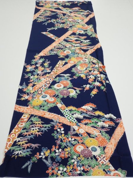Photo5: 2R01z60  Japanese Kimono Silk  FABRIC Flowers Dark navy 42.5x14.8 (5)