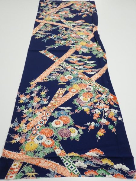 Photo5: 2R02z60  Japanese Kimono Silk  FABRIC Flowers Dark navy 42.5x14.6 (5)