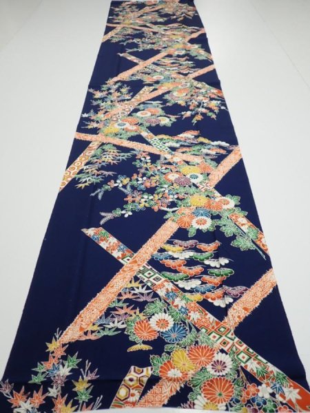 Photo5: 2R06z90  Japanese Kimono Silk  FABRIC Flowers Dark navy 64.2x14.8 (5)