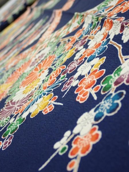 Photo4: 2R09z50  Japanese Kimono Silk  FABRIC Flowers Dark navy 78.0x6.7 (4)