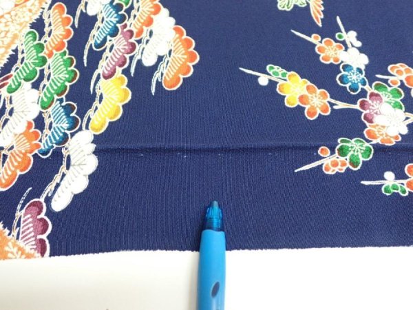 Photo6: 2R09z50  Japanese Kimono Silk  FABRIC Flowers Dark navy 78.0x6.7 (6)