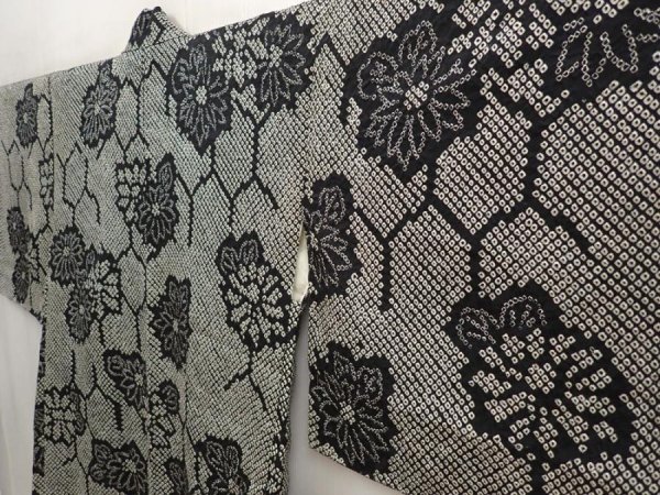 Photo2: 6917T02z550 Vintage Japanese Kimono Silk SHIBORI HAORI Chrysanthemum Black (2)