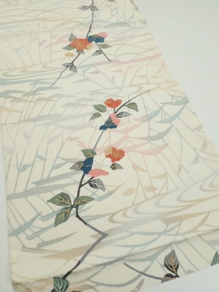 Photo2: 4D02z60  Japanese Kimono Silk  FABRIC Sakura Off-white 41.3x14.4 (2)