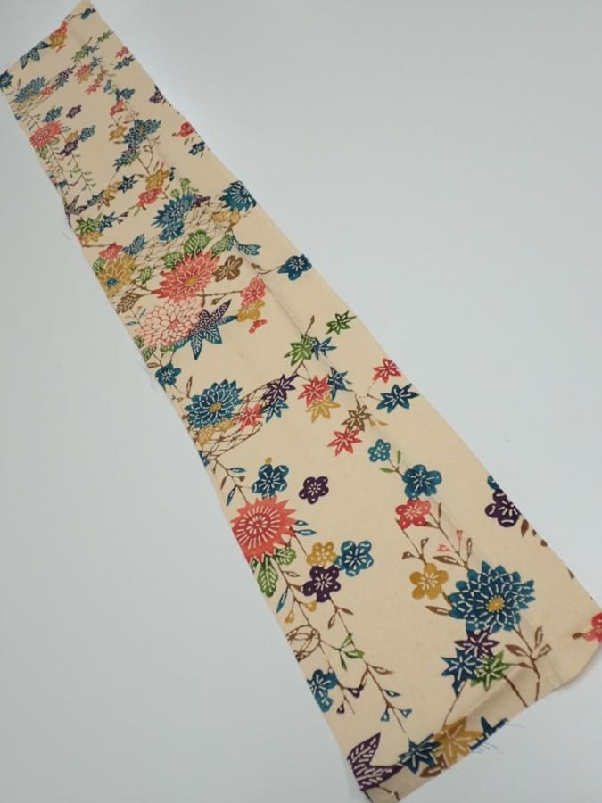 2Q10z30  Japanese Kimono Silk  FABRIC Flowers Light brown 37.4x6.5