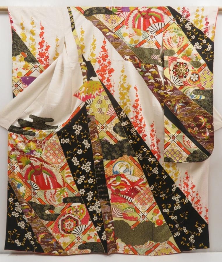 5218T12z1140 Vintage Japanese Kimono Silk FURISODE Folding fan Off-white